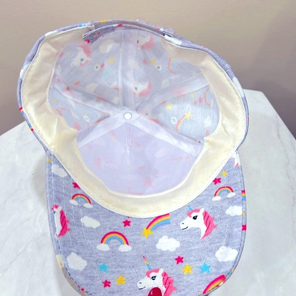 🔥Unicorn and Rainbow Patterned Cap🔥 - Picture 3 of 3